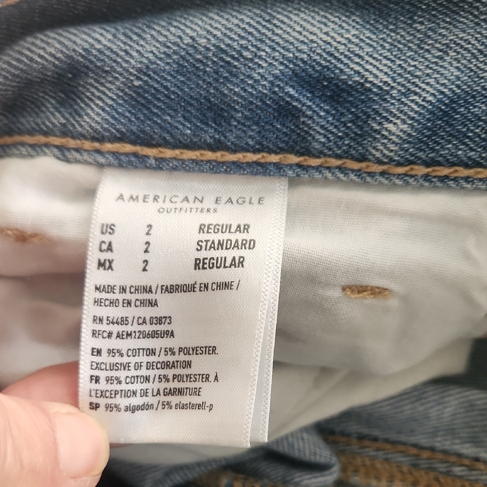 American Eagle Outfitters Blue High Rise Distressed Jeans - Picture 2 of 4